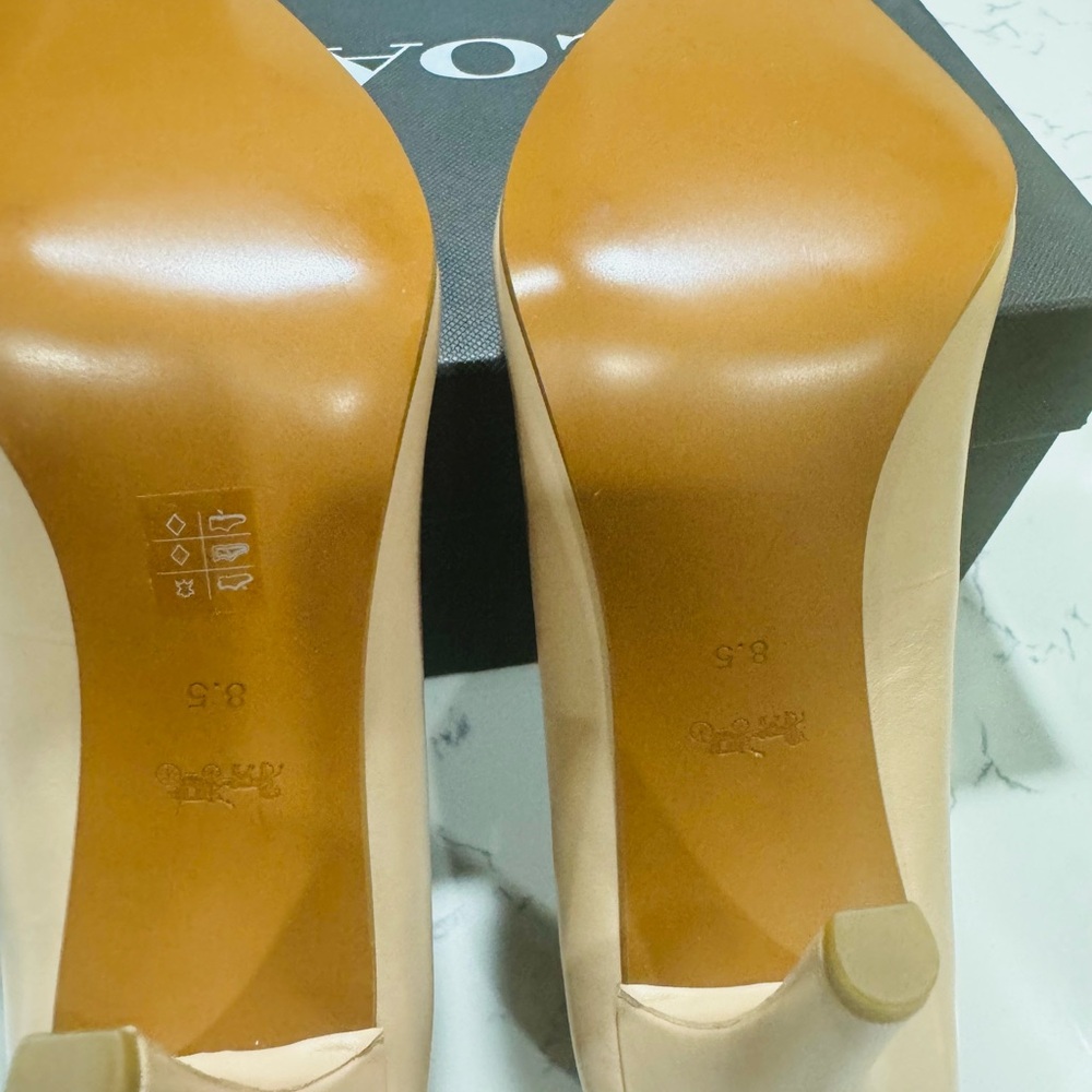 Women Brand New Beechwood Coach Heels in box - Picture 2 of 3